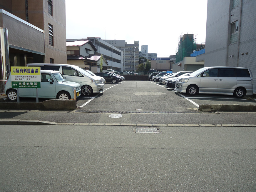 斉藤駐車場